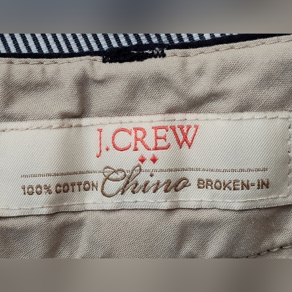 J. Crew Women's Navy Blue Broken-In 100% Cotton Chino Shorts | Size 6 - Picture 3 of 5